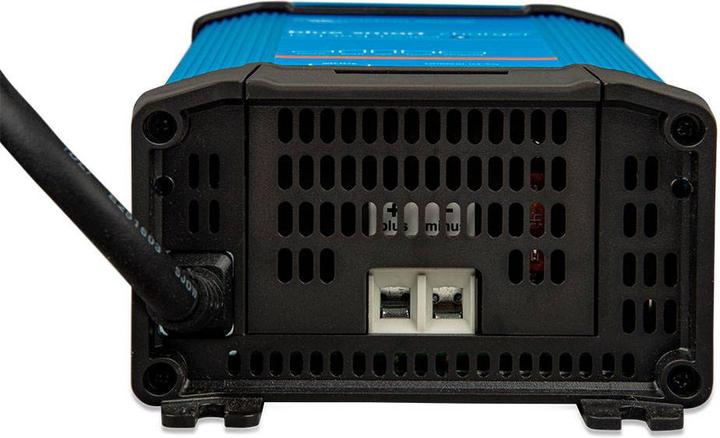 Actual product image Victron Energy Blue Smart 12/30 (12V, 30 A)