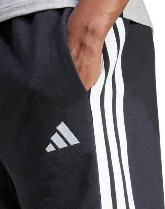 Produktbild Adidas Essential Shorts (XL)