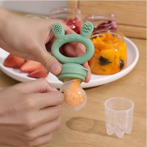 Actual product image Haakaa Fruit teat and freezer sleeve set