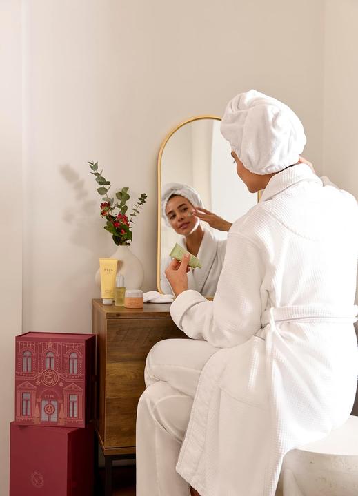 Actual product image Espa Glow Giving Collection for Luminous Radiance (Facial care set)