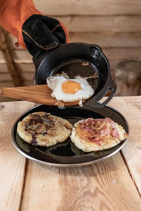 Produktbild Petromax Feuerpfanne fp15h mit zwei Henkeln