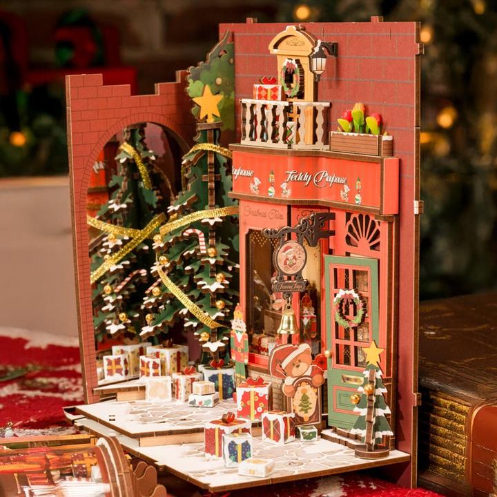 Actual product image Rolife Christmas Indoor Scene - Book Nook