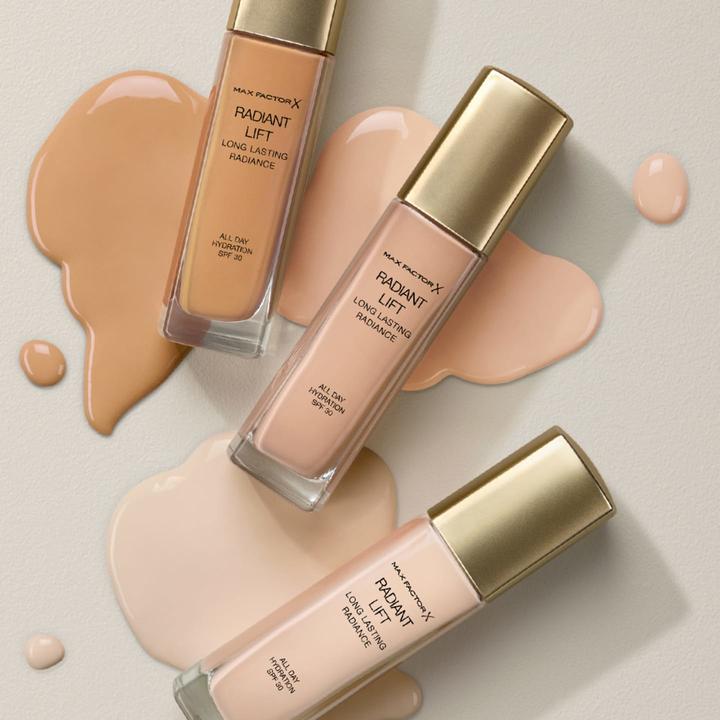 Actual product image Max Factor Radiant Lift (60 Sand)