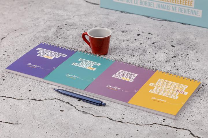 Image du produit Clairefontaine Jemedisais, Bloc reliure intégrale entête A6 10,5x14,8 cm, 160 pages, ligné, assortis. - A motifs (A6, Couverture souple)