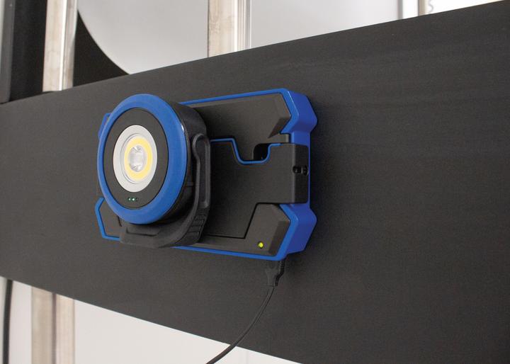 Productafbeelding As - Schwabe LED oplaadbare spot met inductielaadstation (670 lm)