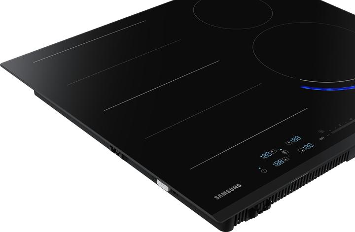 Produktbild Samsung NZ64N9777BK/E1 Induktion, 60cm, 15 Leistungsst., Virtual Flame, Ice Blue