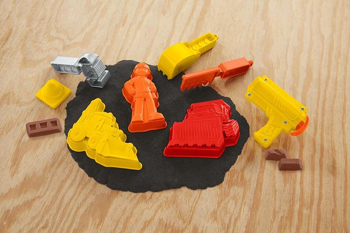 Actual product image Fisher-Price Bob the Builder building sand bucket