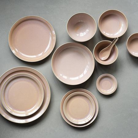 Actual product image Loveramics Er-geh! - 23 cm Salad Plate - Rose (1 x, 23 cm)