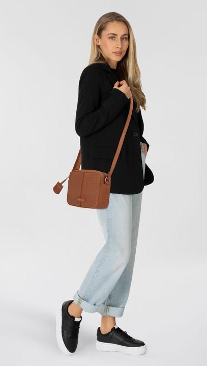 Actual product image Burkely Cool Colbie Umhängetasche Leder 20 cm