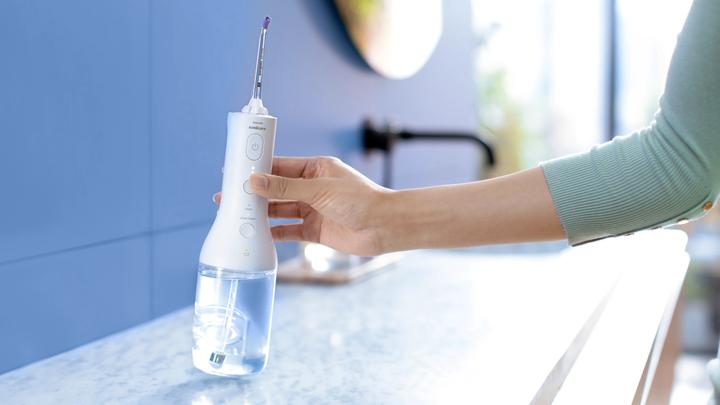 Produktbild Philips Sonicare DiamondClean 9000 + Power Flosser 3000 (Schallzahnbürste)