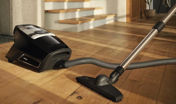 Produktbild Miele Blizzard CX1 Comfort czarny