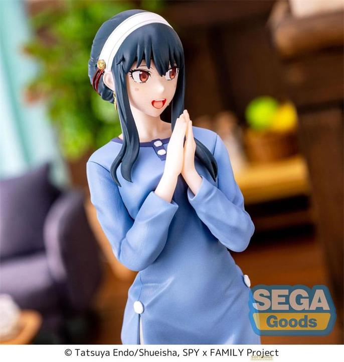 Actual product image Sega Goods Spy x Family Luminasta PVC Statue Yor Forger Season 1 Cours 2 ED Coordination Ver. 15 cm