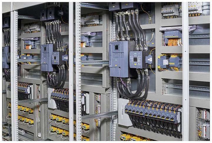 Produktbild Siemens 3RW52 Sanftstarter 3-phasig 315 kW, 480 V ac / 315 A