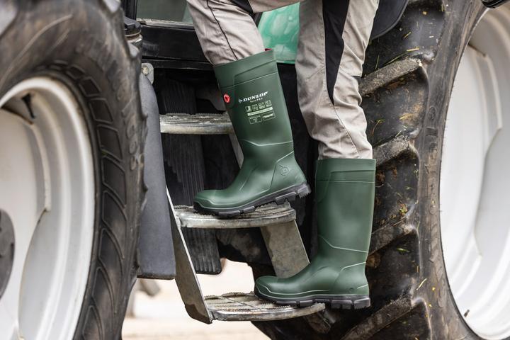 Actual product image Dunlop Safety rubber boots green "TerraPro" S5, size 43 (S5, 43)