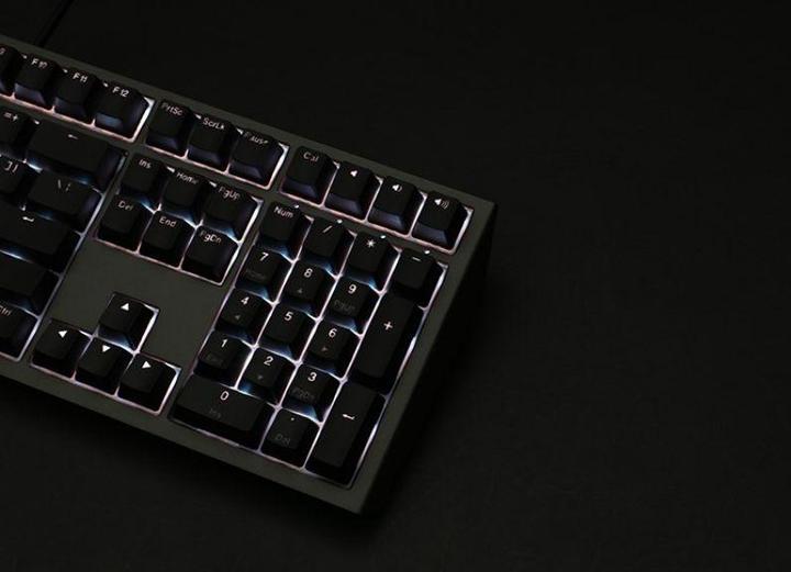 Actual product image Ducky Shine 7 PBT (DE, Cable)