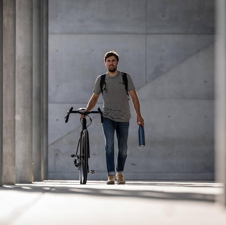 Actual product image Thermos Isoflasche TC 1l night bl.matt (1 l)