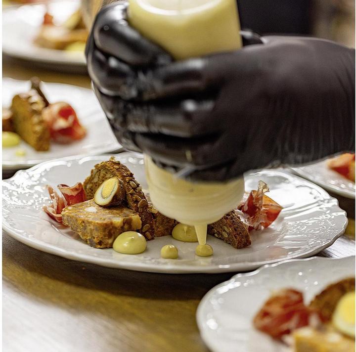 Actual product image Westmark Squeeze bottles