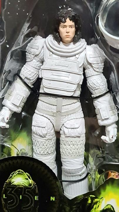 Image du produit Neca Figurine Alien 2015 Ripley (Compression Suit)