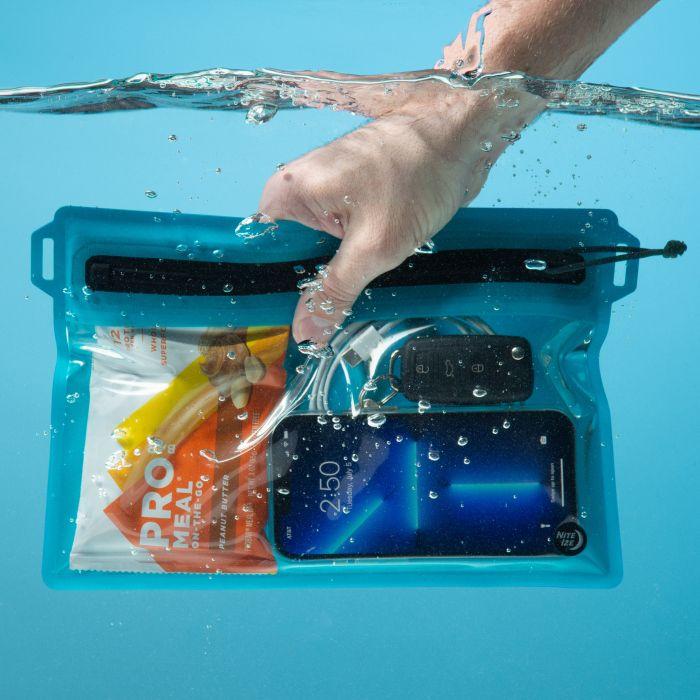 Produktbild Nite Ize RunOff® Waterproof Medium Travel Pouch - blue (8 l)