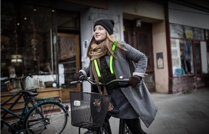 Produktbild Easypix Umhängelicht LED Weste StreetGlow (M)