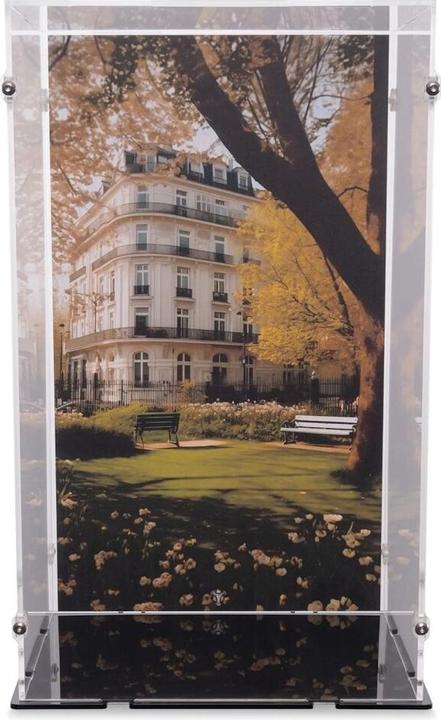 Immagine prodotto iDisplayit Display in acrilico per LEGO® 21347 Cabina telefonica rossa di Londra (con immagine di sfondo)