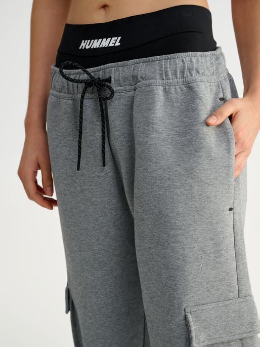 Actual product image hummel Hmltech Fleece Loose Cargo Pants (L)