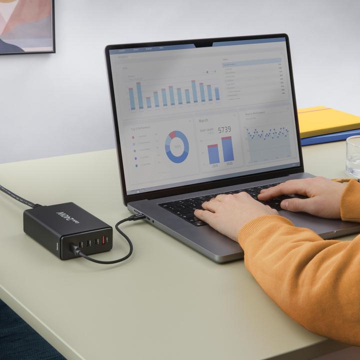 Produktbild Hama Ladestation 5 Ports, GaN, Schnellladegerät, 4xUSB-C, 1xUSB-A, PD, 240 W, SW (240 W, 5 Ports)