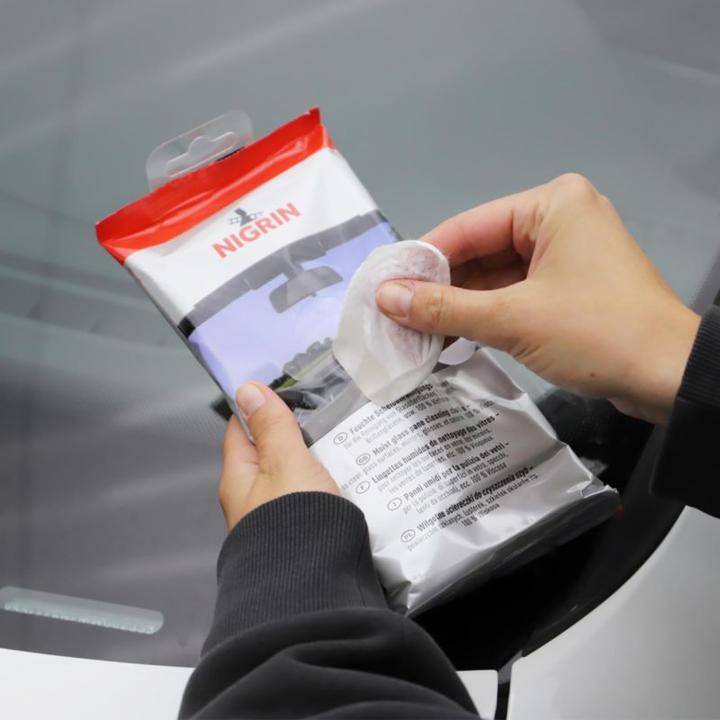 Actual product image Nigrin Windscreen cleaning cloths