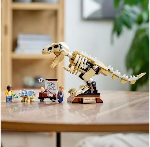 Productafbeelding LEGO T. Rex skelet in de fossielen tentoonstelling (76940, LEGO Jurassic World)