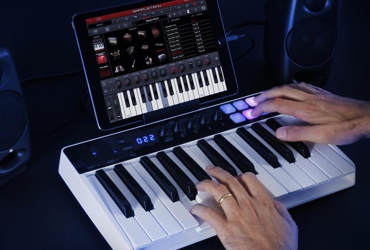 Produktbild IK Multimedia MIDI-Controller iRig Keys I/O (Keyboard)
