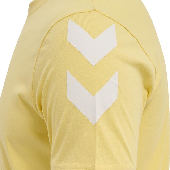 Actual product image hummel Legacy Chevron T-Shirt (S)