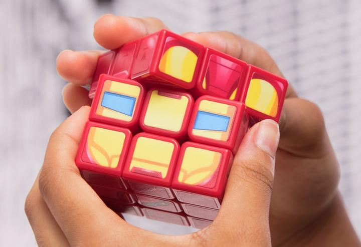 Immagine prodotto Rubik's Cubi di Rubik 3x3 - Iron Man (6071041) (3 x 3)