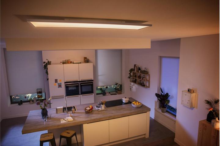Image du produit Philips Hue Aurelle base BT (3550 lm)
