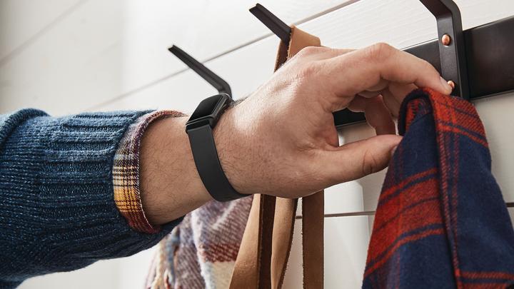 Image du produit Fitbit Charge 5 & Busbi Wasp (14.73 mm)