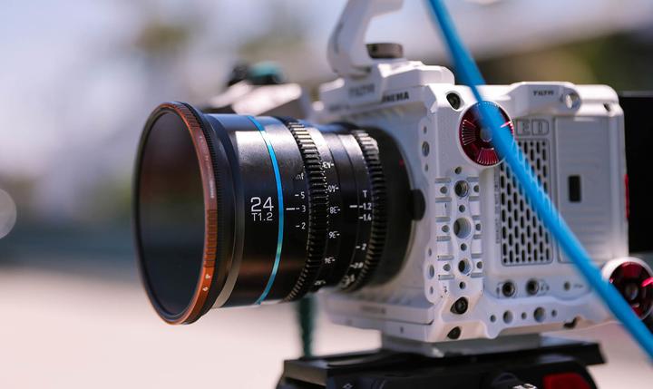 Immagine prodotto Sirui Nightwalker 24 35+55mm T1.2 S35 MF Cine Lens Bundle X-Mount (Fujifilm X, APS-C / DX, Full-frame)