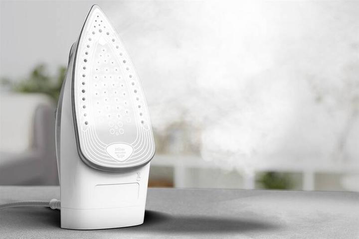 Image du produit Tefal Iron Express Steam Iron FV2863E1 | (2500 W)