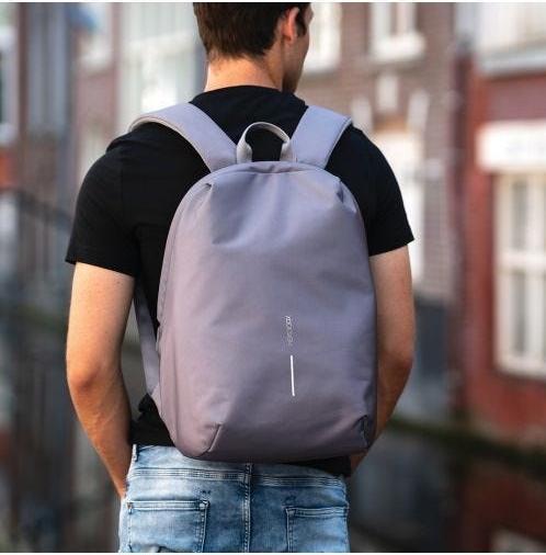 Actual product image XD Design Bobby Soft Backpack Casual Backpack Gray Polyethylene Terephthalate (16 l)