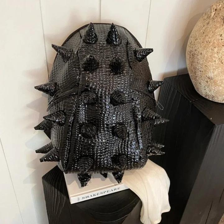 Actual product image Only-Bags.Store Ein Rucksack im Punk-Stil, ein modischer Igel, eine grosse geräumige Reisetasche aus Kunstleder
