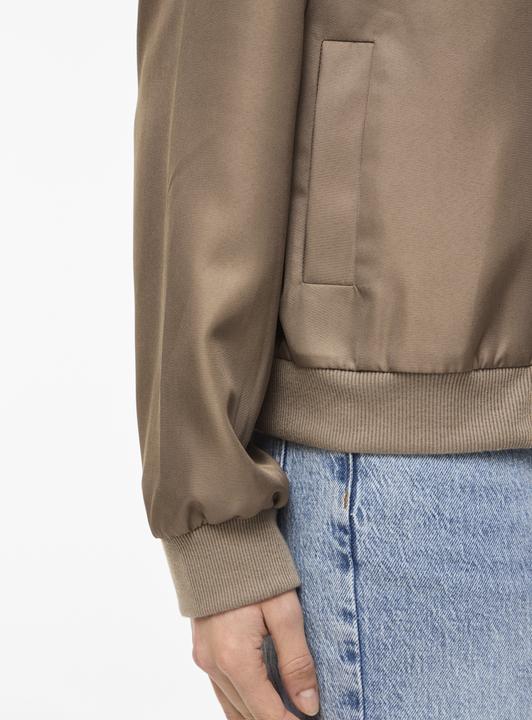 Actual product image Vila Reissverschluss Bomberjacke (34)