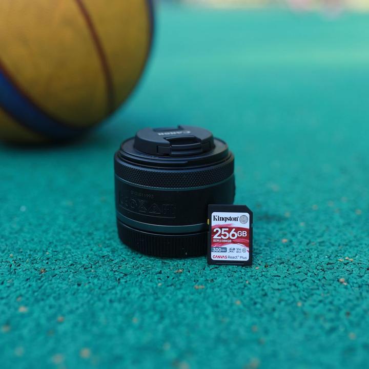 Immagine prodotto Kingston Canvas React Plus (64 GB, SDXC, U3, UHS-II)