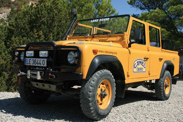 Actual product image HP Autozubehör Motor cable winch Profi, 13,000 kg with radio remote control