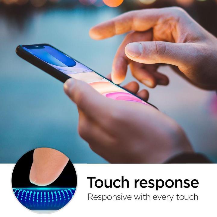 Produktbild Spigen AlignMaster FC (1 Stk., Apple iPhone 11)