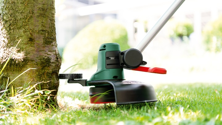 Actual product image Bosch Home & Garden Universal GrassCut (Trim line)
