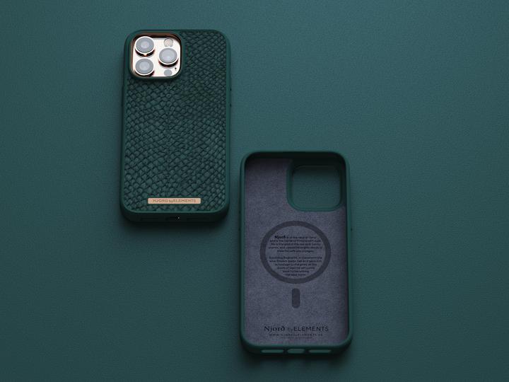Produktbild Njord Hard-Cover Salm.Leather Magsafe Case green (Apple iPhone 14 Pro Max)