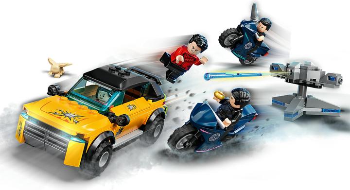 Actual product image LEGO Escape from The Ten Rings 76176 (76176, LEGO Marvel)