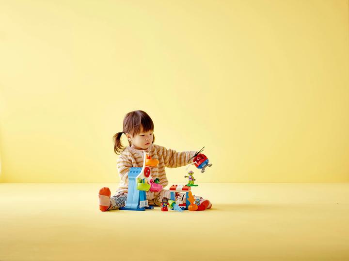 Produktbild LEGO Spider-Man & Friends: Jahrmarktabenteuer (10963)