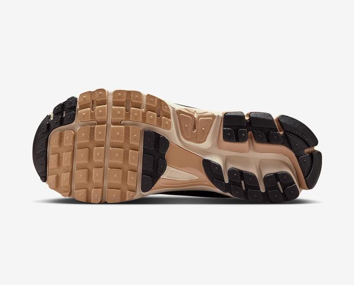 Produktbild Nike Zoom Vomero 5 (40.5)