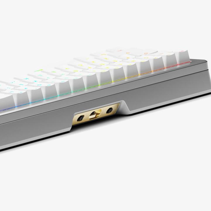 Actual product image Glorious GMMK 3 Pro HE Wireless 65 % Custom Gaming Keyboard - Pre-Built, ANSI (US), Fox HE Switches (US, Wireless)