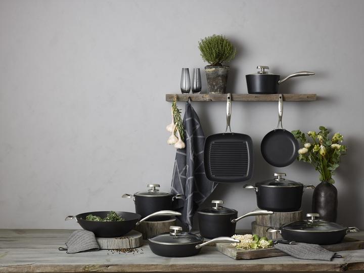 Actual product image Scanpan 68113200 Chef frying pan - Pro IQ, 32 cm (Frying pan, Aluminium, Stainless steel, Steel, 32 x 10.50 cm)