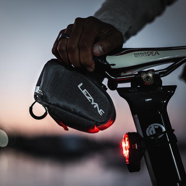Produktbild Lezyne M-Caddy (0.50 l, Satteltasche)